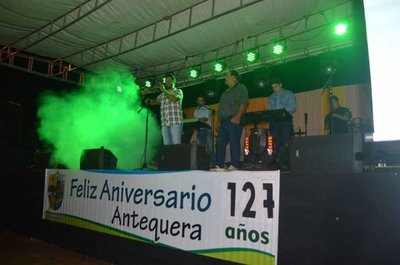 Arte y solidaridad para damnificados - Fotos - ABC Color