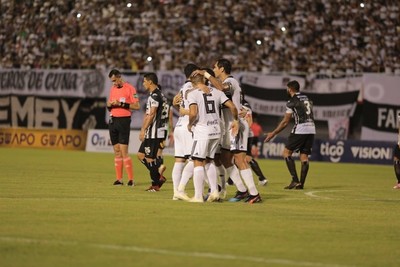 ¡Olimpia es tricampeón del fútbol paraguayo!