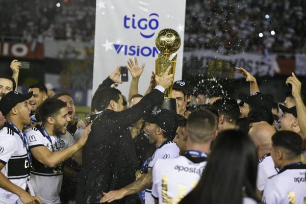“Olimpia es campeón porque es el mejor, no porque un árbitro no vio una pelota” - Deportes - ABC Color