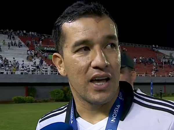 Néstor Camacho destaca el compañerismo que hay en Olimpia