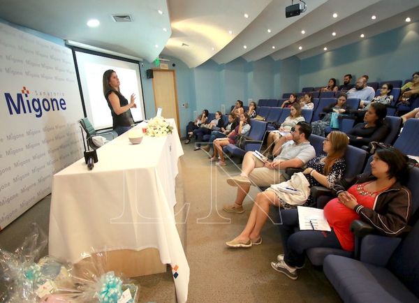 Realizaron charla de preparación prenatal