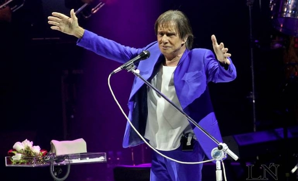 HOY / Noche de “amor sin límites” en Asunción, con show de Roberto Carlos