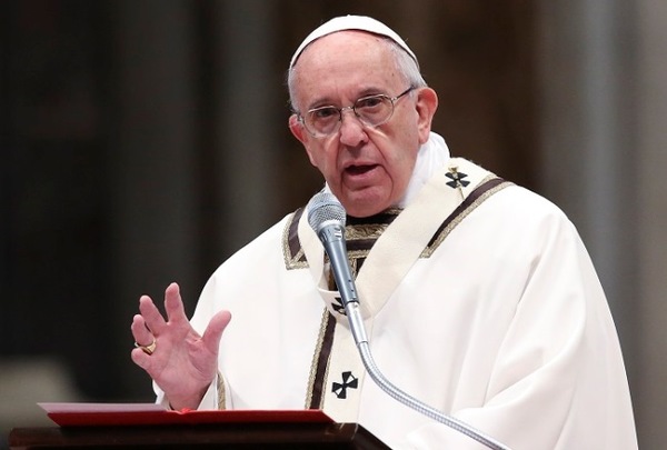 El papa pide a Bulgaria que no cierren los ojos y el corazón a los migrantes | .::Agencia IP::.