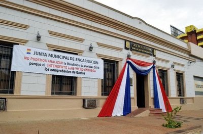 La “guerra” sube de tono en Encarnación - Edicion Impresa - ABC Color
