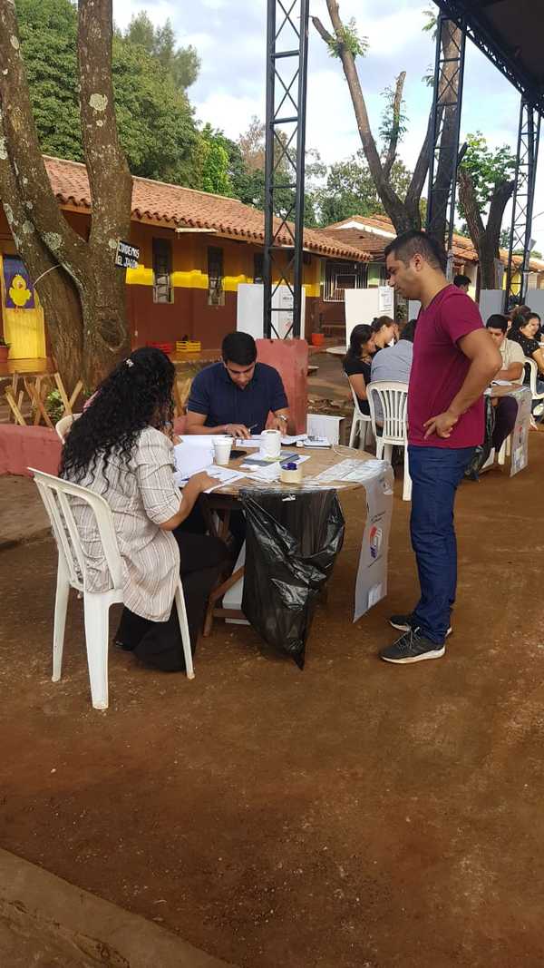Diputado Brítez depositó su voto