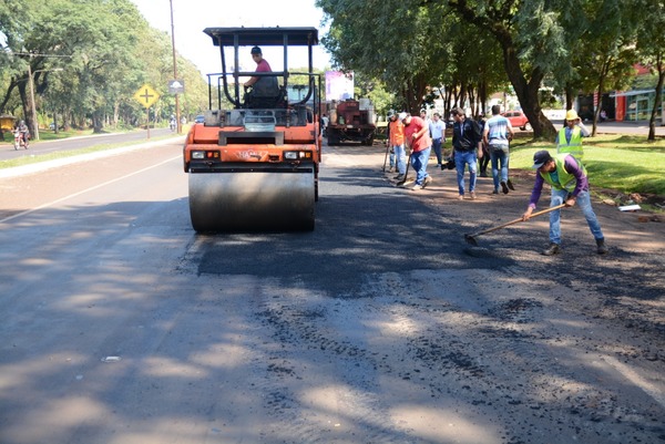 Siguen tareas de bacheo, al igual que las quejas de vecinos - ADN Paraguayo