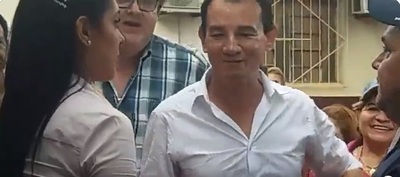 Candidato olvidó su cédula