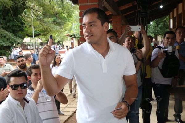Autoridades deben trabajar y no estar en elecciones, afirma candidato