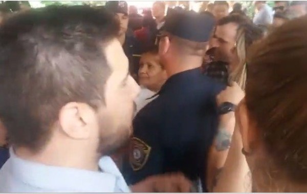 Ciudad del Este: A los golpes por boletas marcadas - Radio 1000 AM