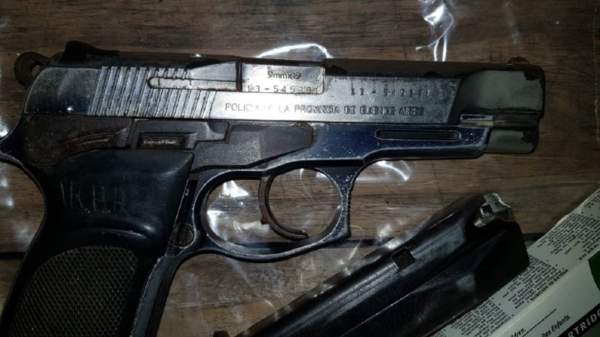 Crimen del alemán: Hallan supuesta arma homicida en la cartera de la esposa - Radio 1000 AM