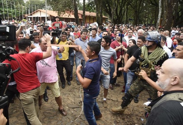 Cierran locales en CDE - Nacionales - ABC Color