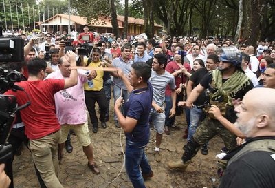 Cierran los locales en CDE - Nacionales - ABC Color