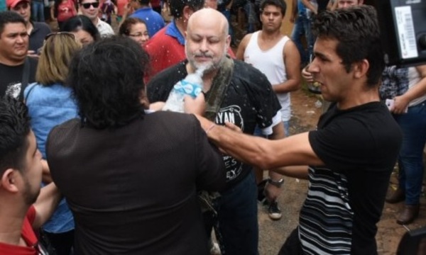 Ahora el mojado fue Payo Cubas