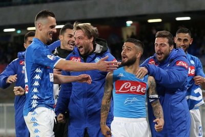 Nápoles gana en el descuento al Cagliari - Deportes - ABC Color