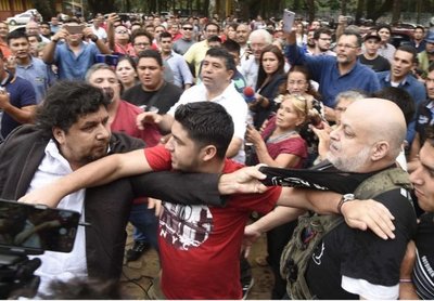 Elecciones CDE: incidentes entre Kelembu y Paraguayo Cubas - 730am - ABC Color