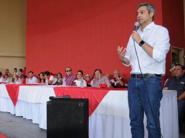 Mario Abdo Benítez felicita a Prieto por victoria electoral en CDE