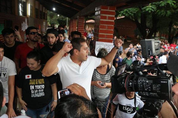 Abdo felicitó a Prieto, nuevo intendente de Ciudad del Este