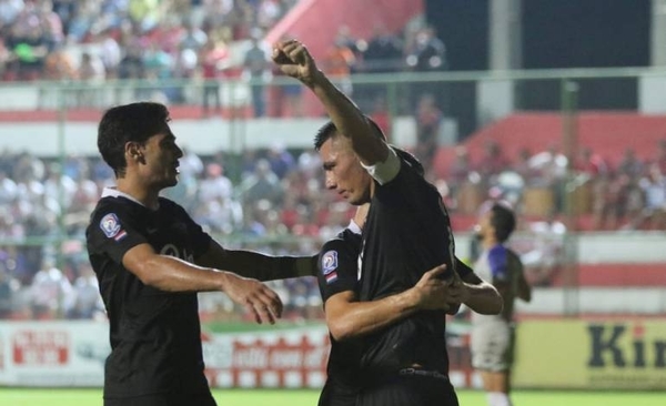 HOY / Libertad gana, pero hay olor a escritorio