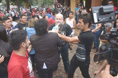 Payo recibió un botellazo de su ex ami “Kelembú”