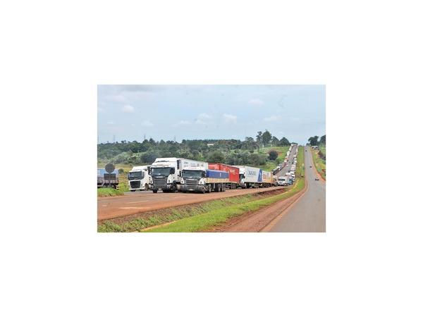Petropar, MOPC, MIC y camioneros tratan hoy precio del diésel