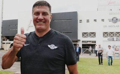 ¿Renunció Chamot?