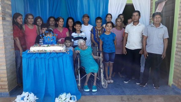 Abuela cumplió 102 años de vida en San Pedro