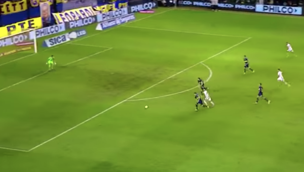 El golazo paraguayo en La Bombonera