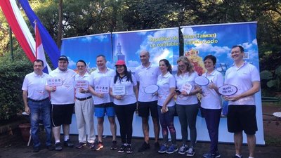 Embajada de Taiwán realiza una caminata por la salud - ADN Paraguayo