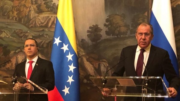 Canciller de Venezuela asegura que están listos ante eventual ataque militar de EEUU | .::Agencia IP::.