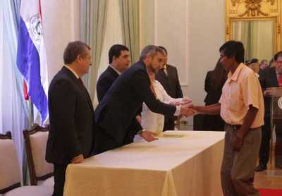 Paraguay cumple primera parte de sentencia internacional en favor de comunidades indígenas | .::Agencia IP::.