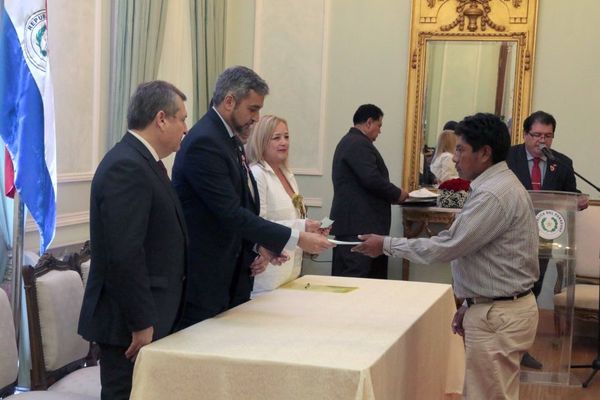 Entregan fondos para proyectos de pueblos originarios