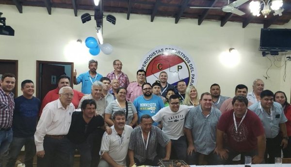 Periodistas celebran dos acontecimientos - Edicion Impresa - ABC Color