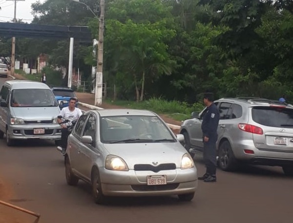 Agentes municipales vuelven a trabajar tras reunión con intendente
