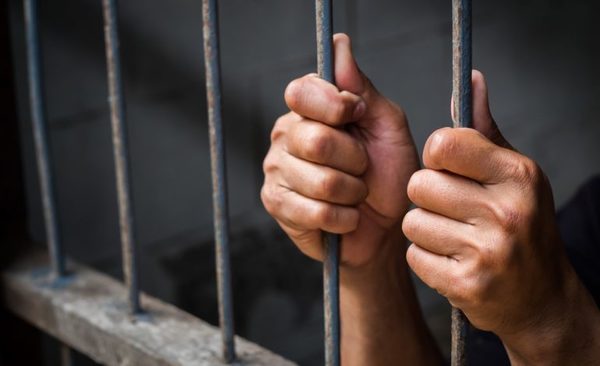 Condenan a un hombre a 2 años de prisión por Violencia Familiar - ADN Paraguayo