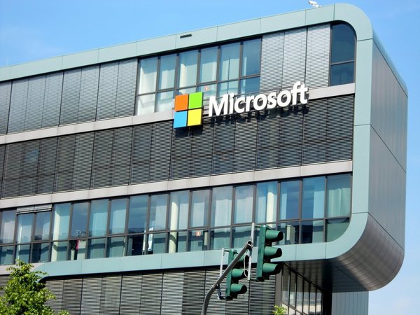Microsoft centra sus esfuerzos en la nube y la inteligencia artificial