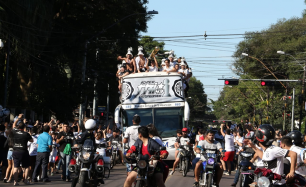 HOY / Cifras que avalan el éxito decano y el fracaso de Cerro Porteño