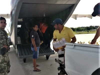 Llegaron 32 toneladas de víveres a Fuerte Olimpo  - Radio 1000 AM
