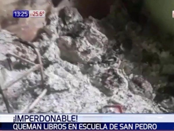 Quemaron libros de una escuela en San Pedro