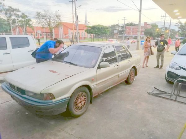 Hallan abandonado vehículo del sospechoso del crimen de Gloria Gamarra