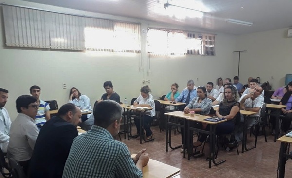 Buscan consensuar ideas para paliar necesidades en el área de la salud
