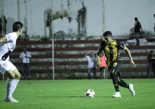 Guaraní le ganó a River Plate en su visita a los Jardines del Kelito » Ñanduti