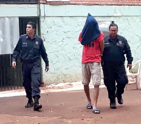 Detienen a presunto delincuente y de su poder recuperan moto robada