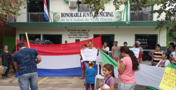 HOY / Pobladores de Villa Hayes piden reprogramar bonos para mejorar caminos