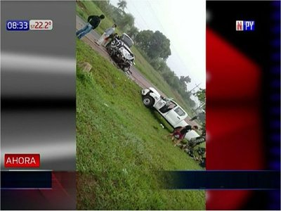 Dos muertos tras choque frontal entre un auto y camioneta del BNF