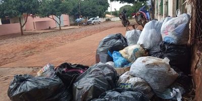 Franqueños castigados por mal servicio de recolección claman una solución - ADN Paraguayo