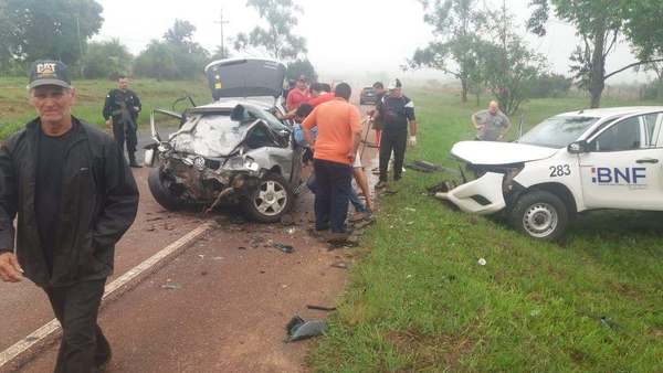 ACCIDENTE RUTERO EN CAAPUCÚ DEJÓ DOS MUERTOS Y CINCO HERIDOS