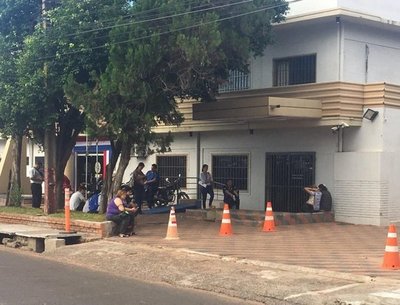 Inconveniente fortuito retrasó gestiones en Senad - Nacionales - ABC Color