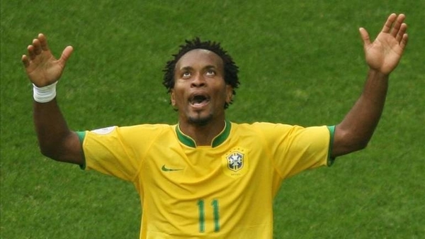 HOY / Zé Roberto pide que le retiren a Neymar el brazalete de capitán
