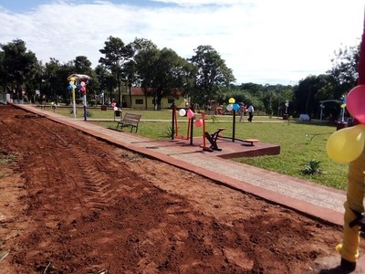 Dotan de gimnasio y juegos a nueva céntrica plaza - ADN Paraguayo