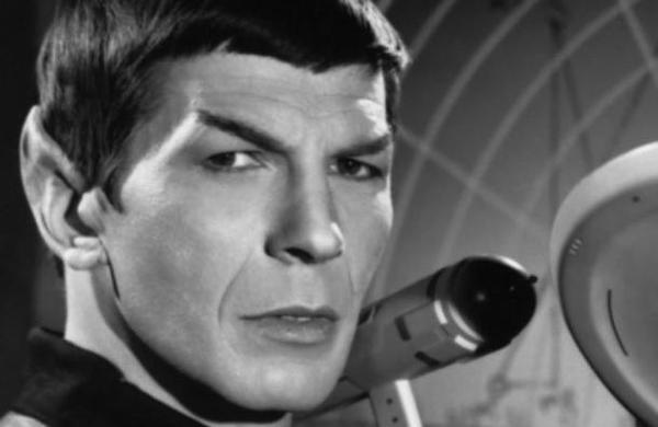 La estrella de 'Star Trek' Leonard Nimoy pidió ayuda para acabar con su vida - C9N